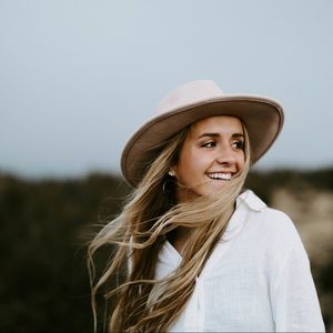 Meet your Posher, Alexandra